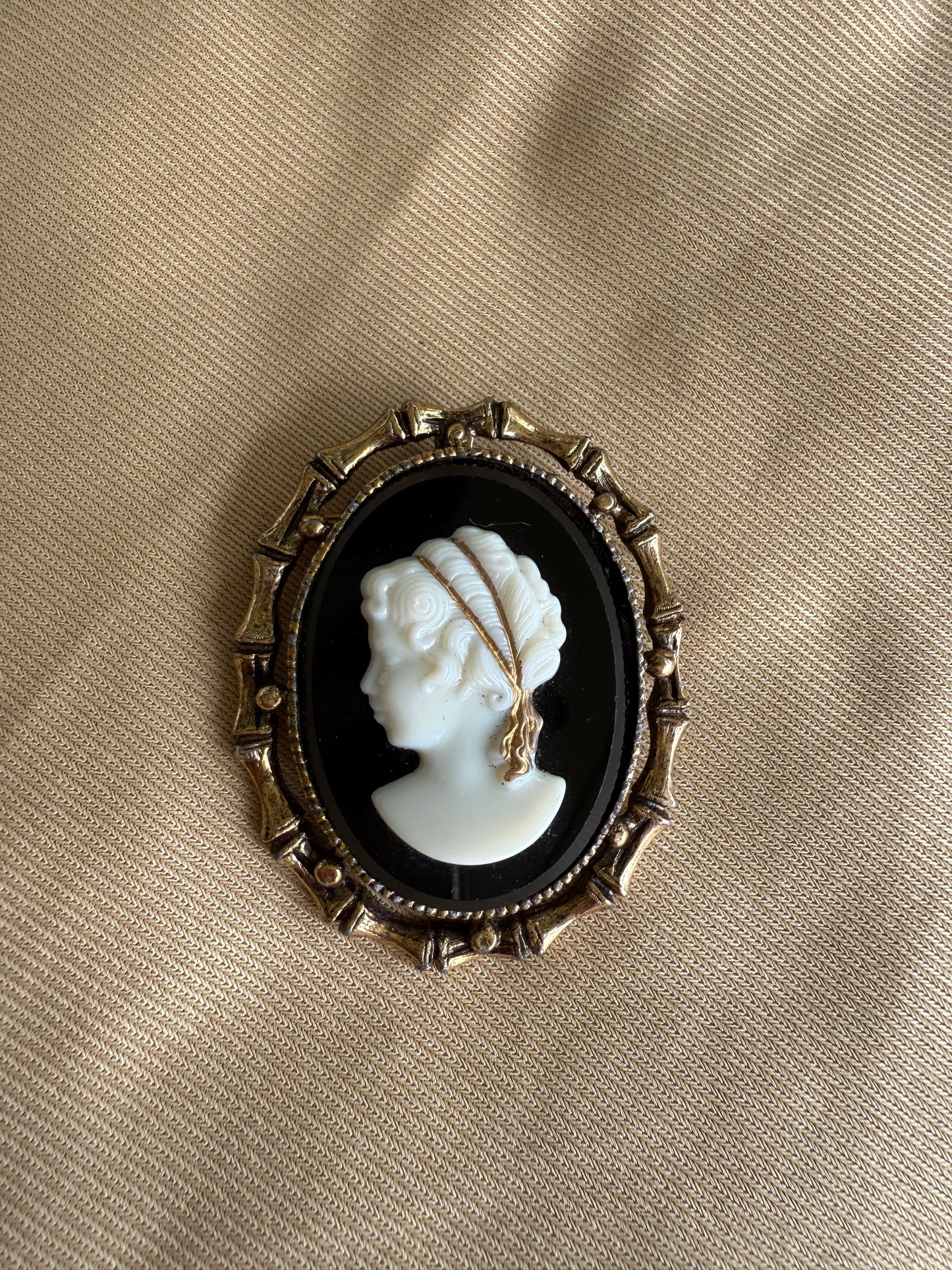 Vintage Black Cameo Brooch
