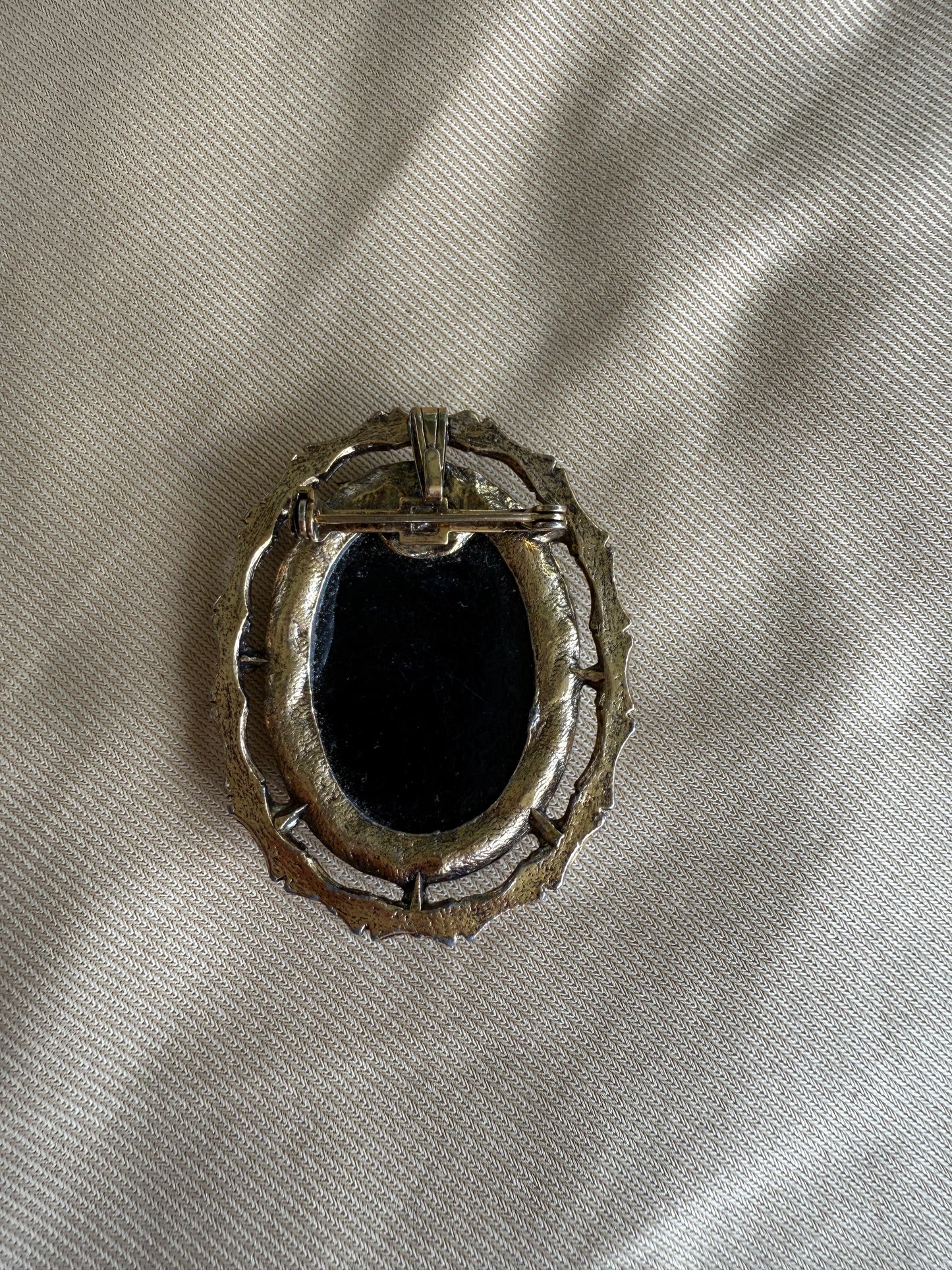 Vintage Black Cameo Brooch