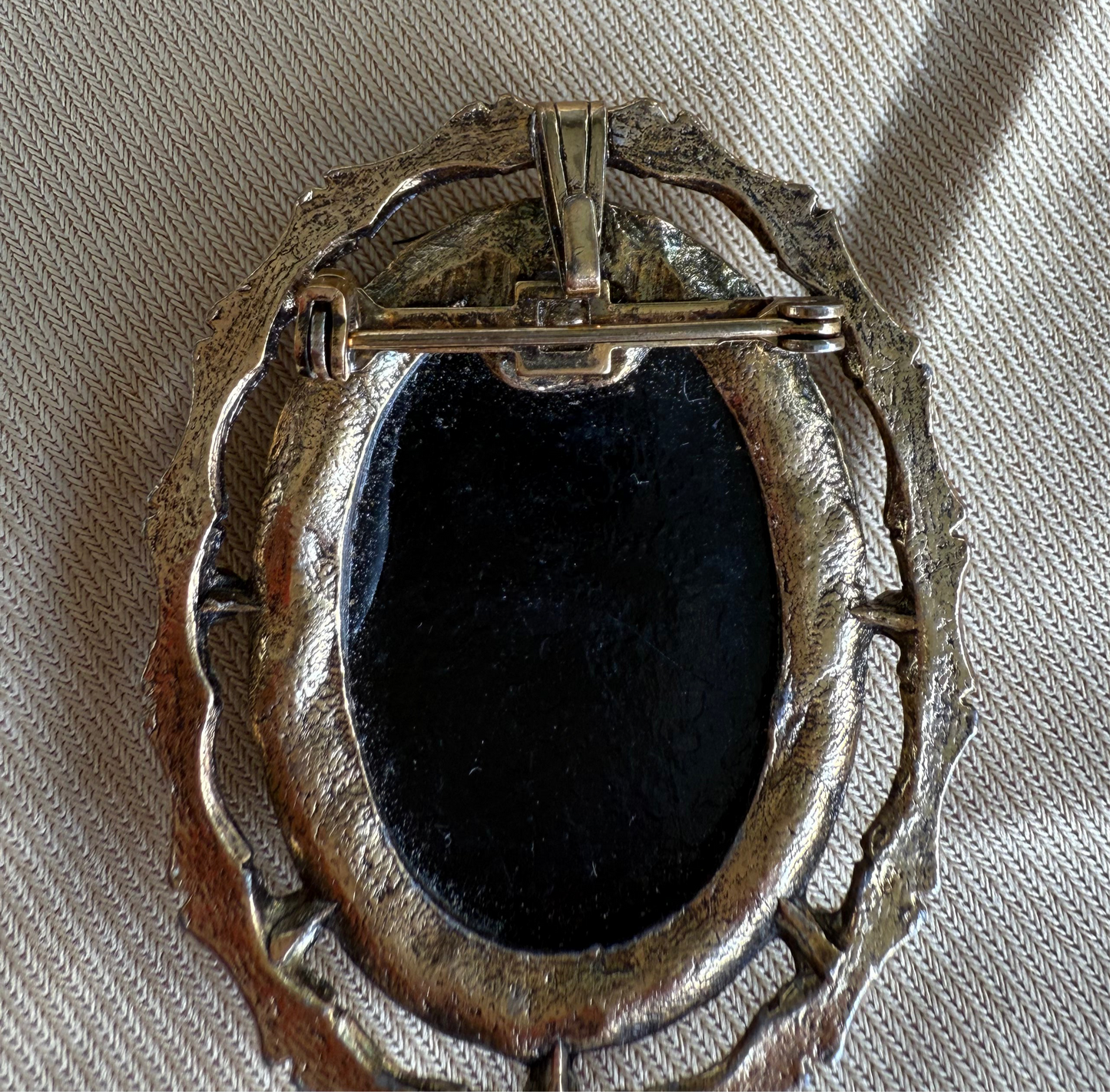 Vintage Black Cameo Brooch